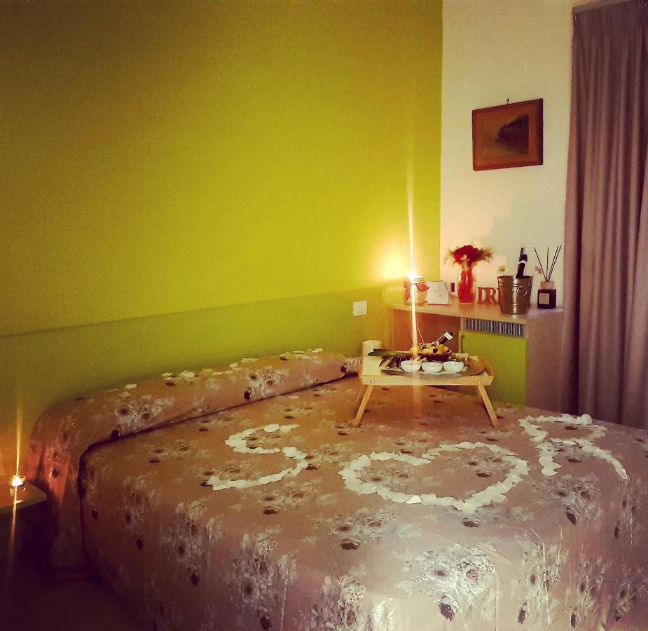 Serena Rooms Solofra Eksteriør billede